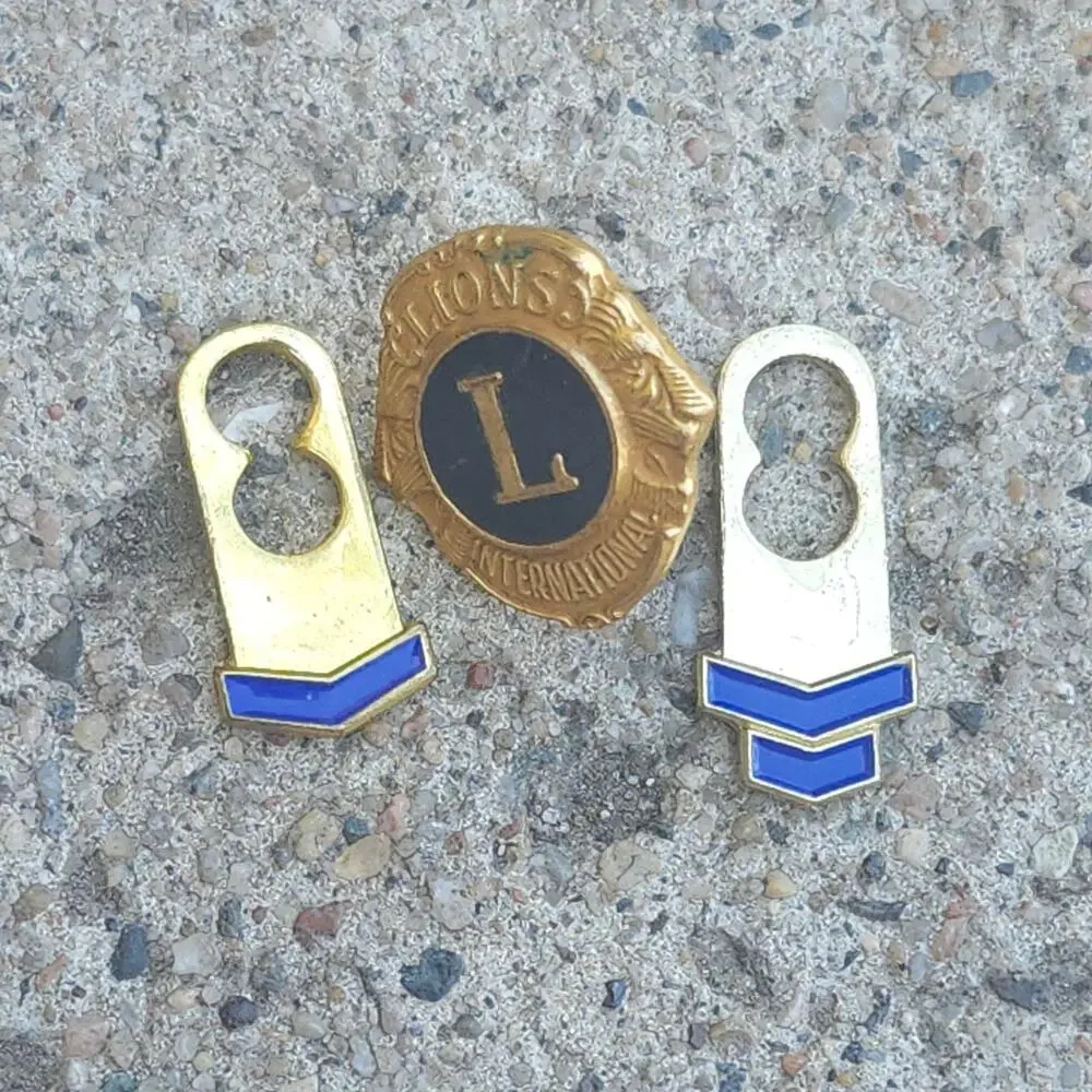 Vintage Lions International Monarch Chevron Lapel Pin Blue Enamel Screwback Tab